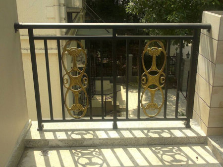 鋁(lǚ)藝護欄(lan)